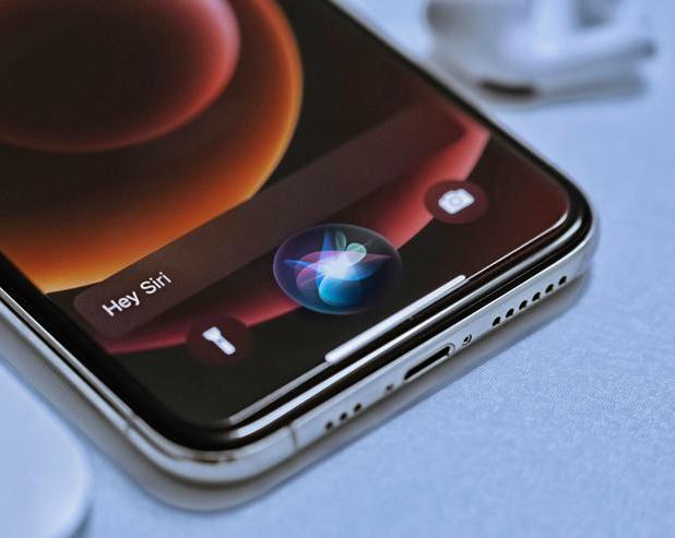 Apple согласилась выплатить по $20 десяткам миллионов пользователей, чьи разговоры подслушивала Siri